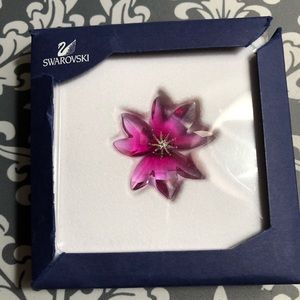 swarovski dilicia fushsia rain flower figurine